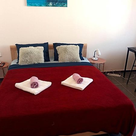 Abelia Pool View Studio Пула Екстериор снимка